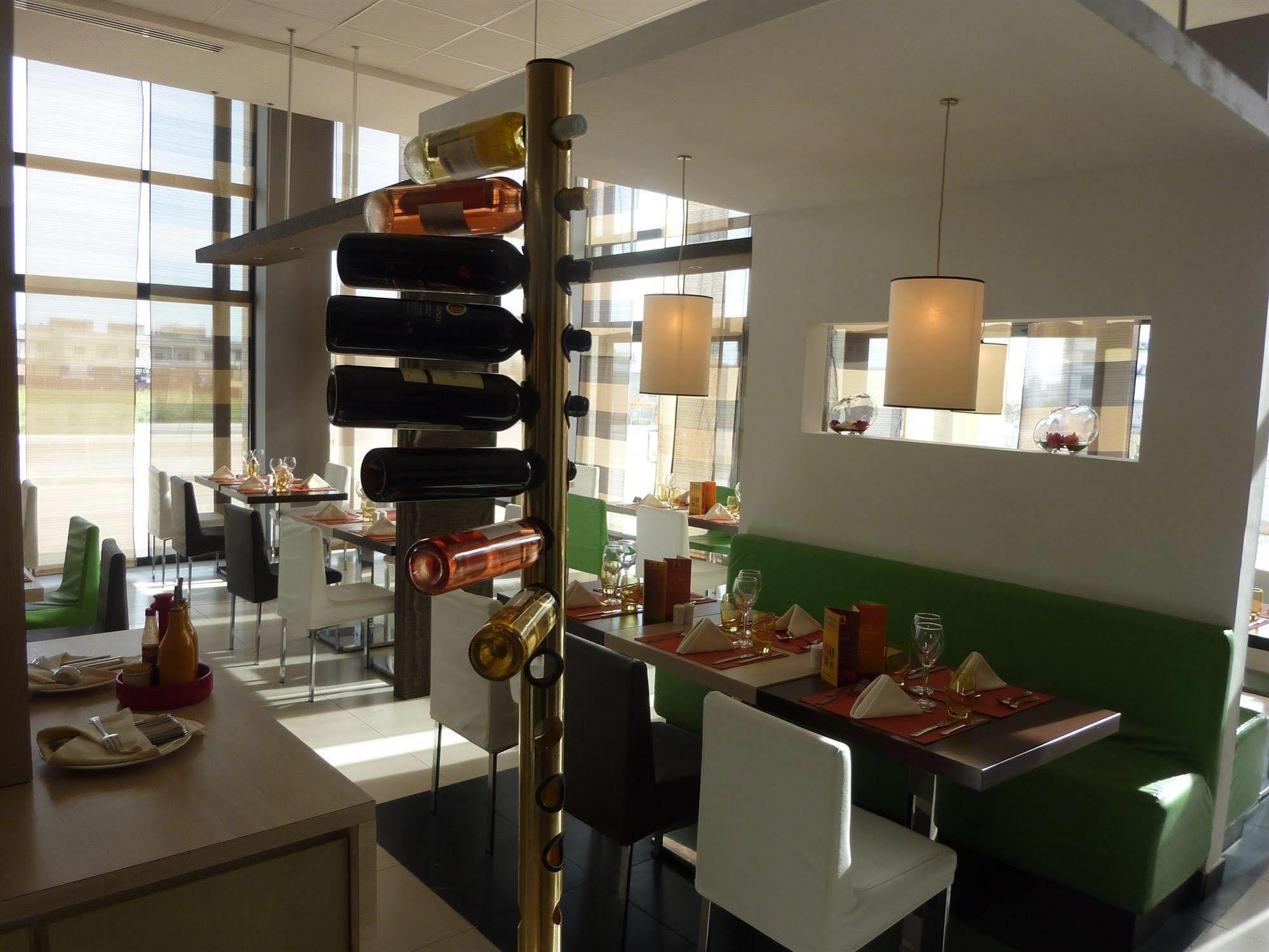 Ibis Oran Les Falaises 외부 사진
