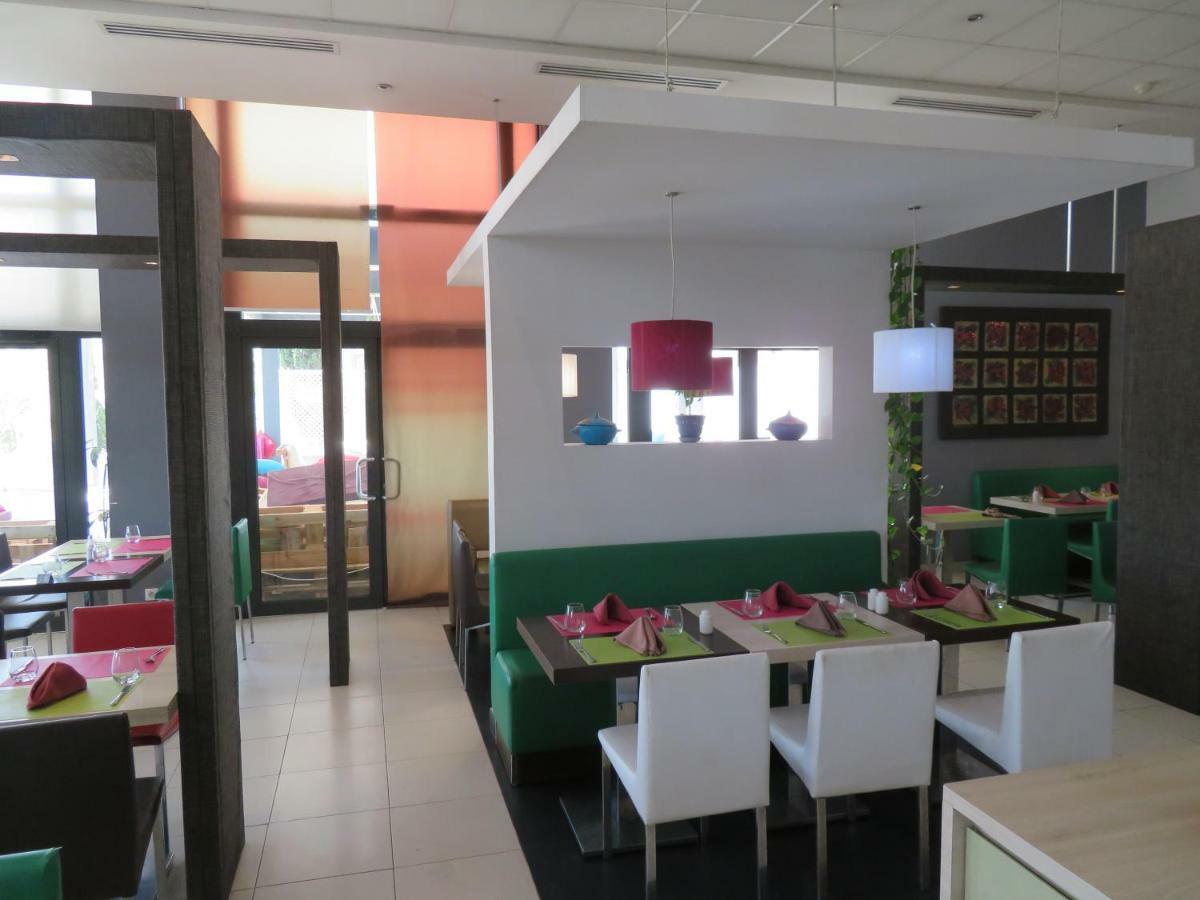 Ibis Oran Les Falaises 외부 사진